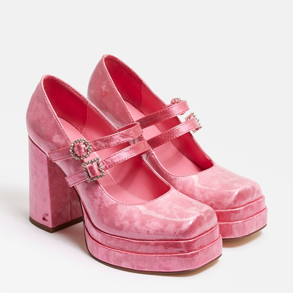 Fashion fans run to TK Maxx for cute pink Mary Janes calling