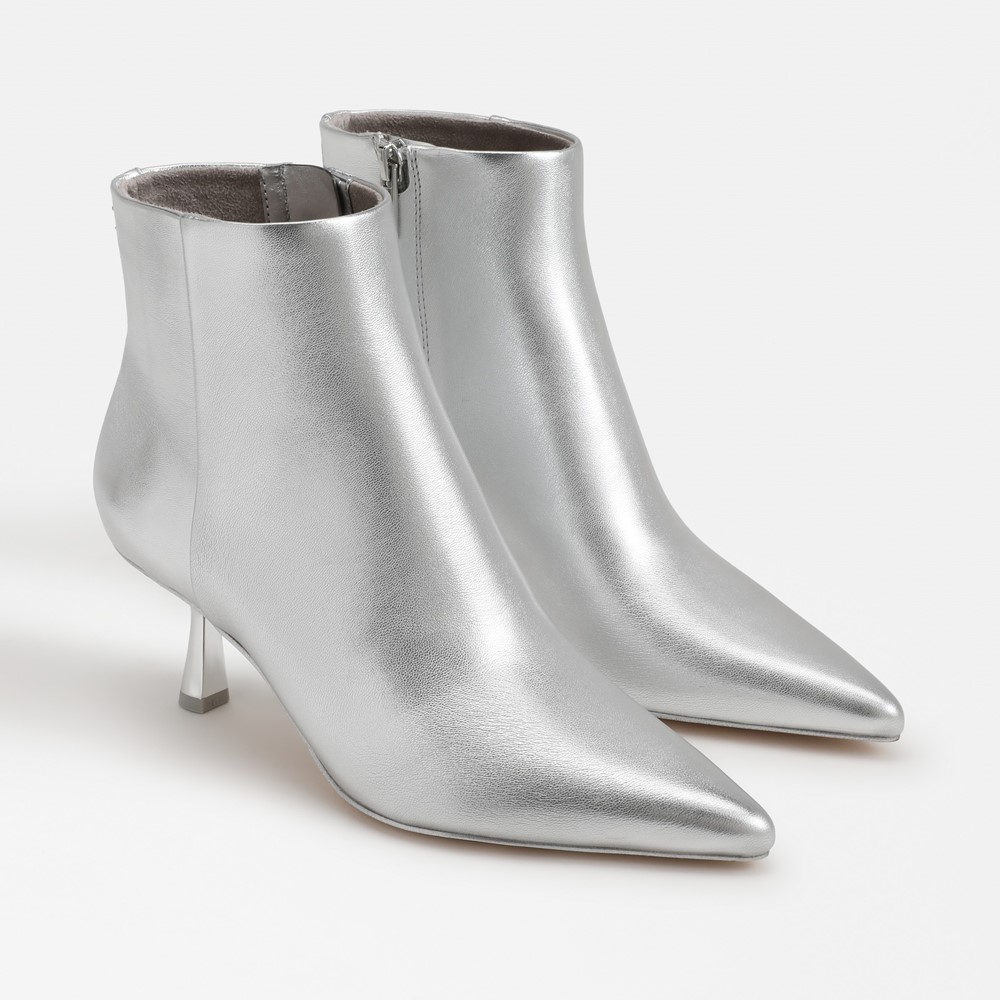 White sam hotsell edelman booties