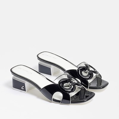 Circus best sale black sandals